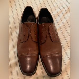 Like new Stacy Adams dress shoes 9.5W